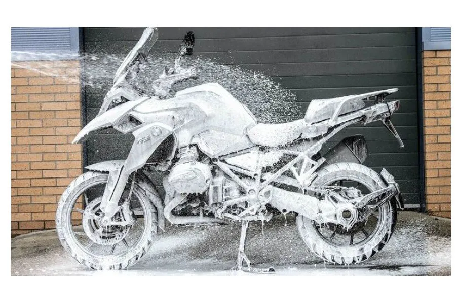 MUC-OFF Pressure washer bundle