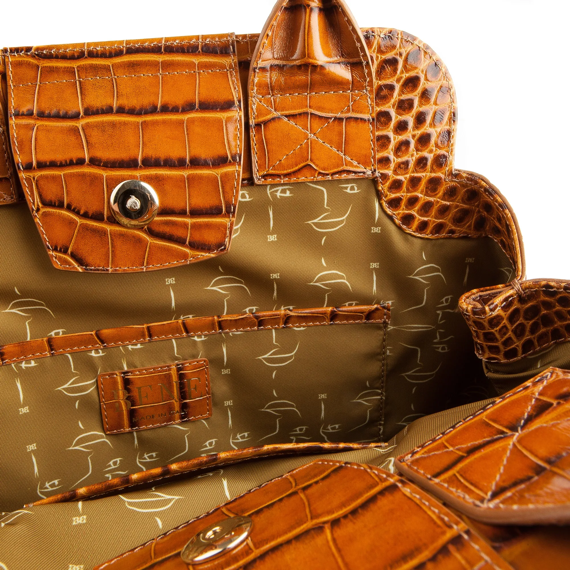 Nott in Camel Croc