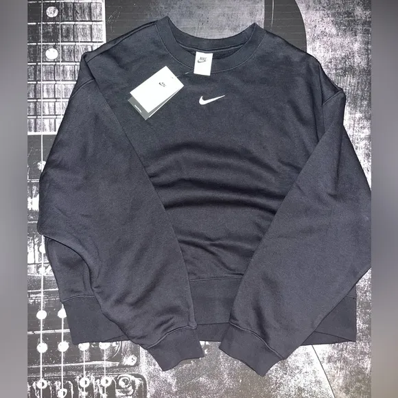 NWT Nike Sweater