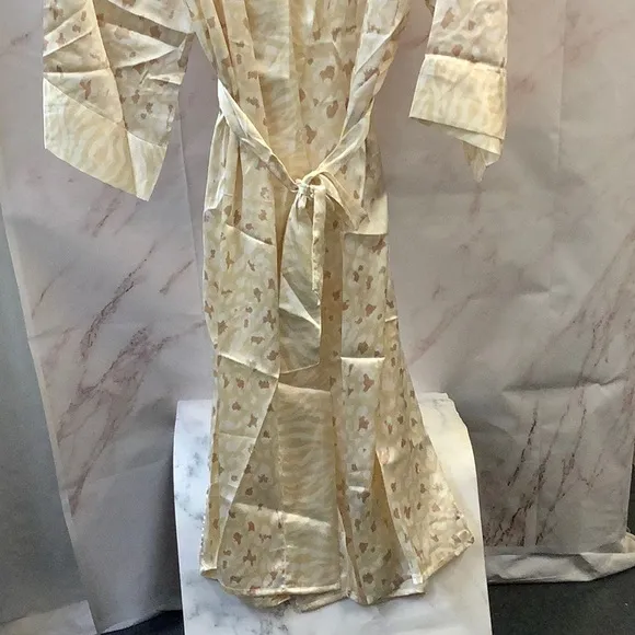 NWT Show Me Your MuMu a Harlow Robe A spotted print One-Size