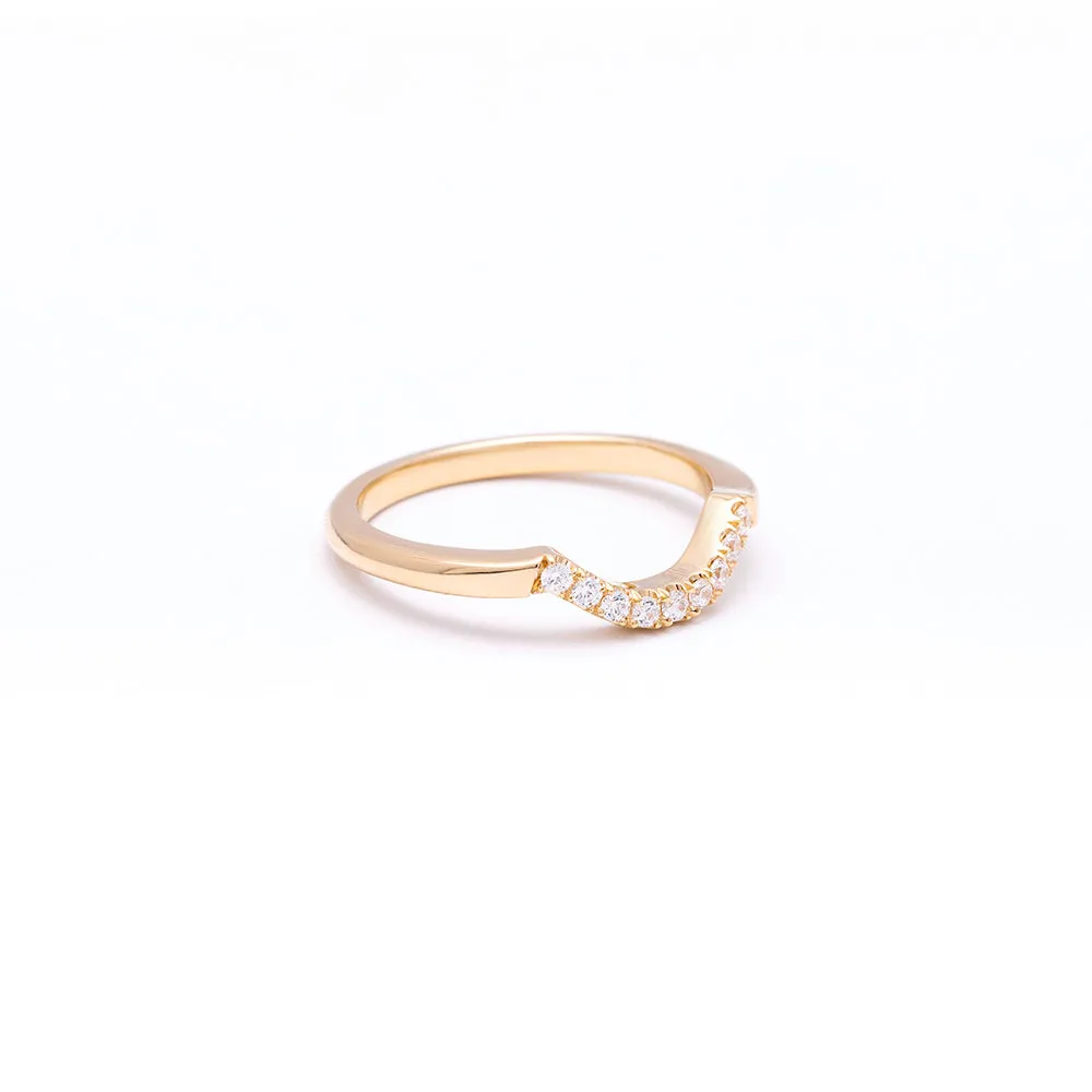 PAVÉ ARC 9 STONE CONTOUR BAND | 14K GOLD & DIAMOND