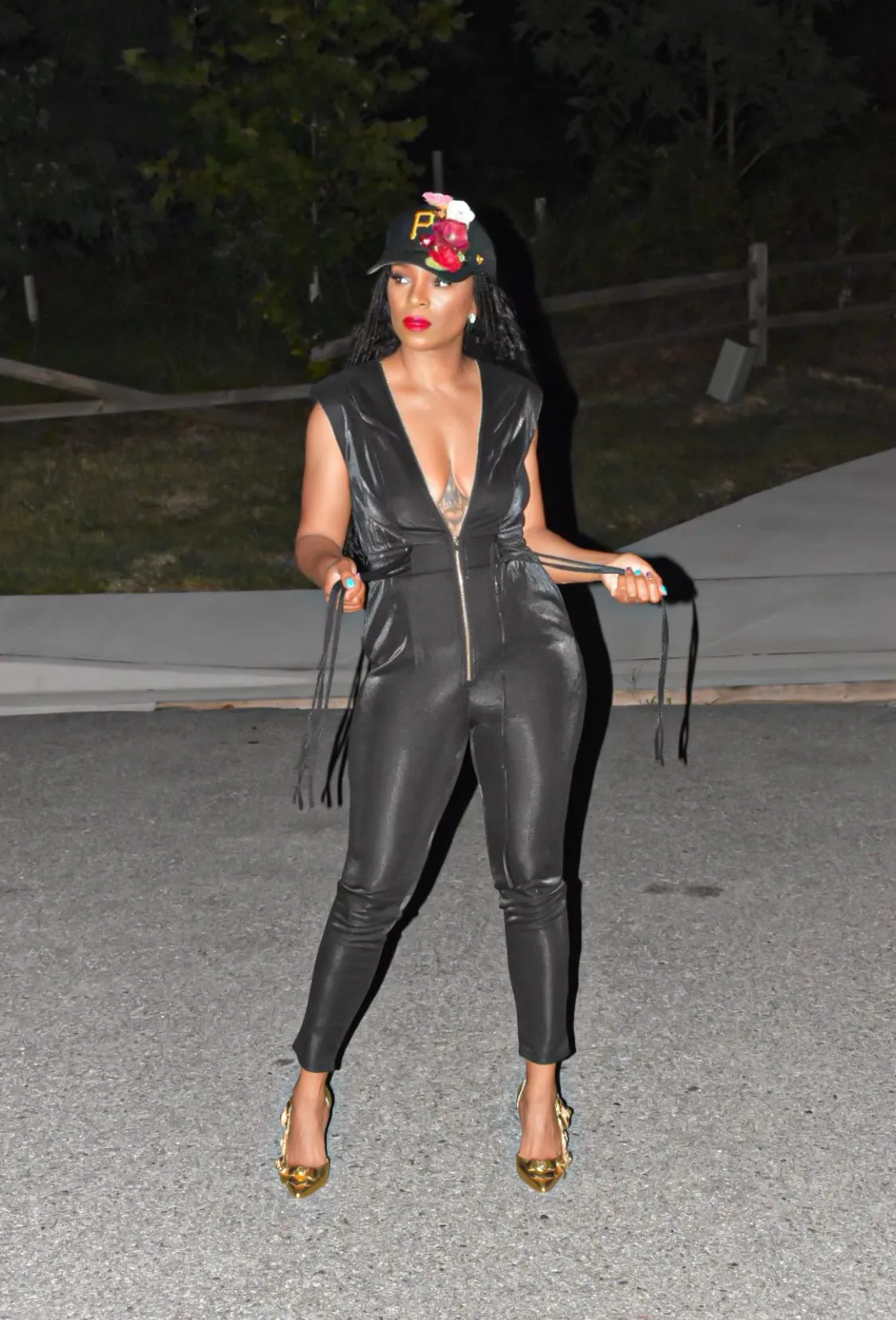 POPPIN Sleek and Padded Zipped Out Jumper