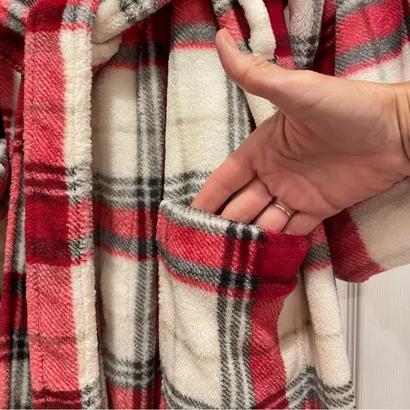 Pottery Barn Winslow Plush Plaid Robe White Red Size Medium