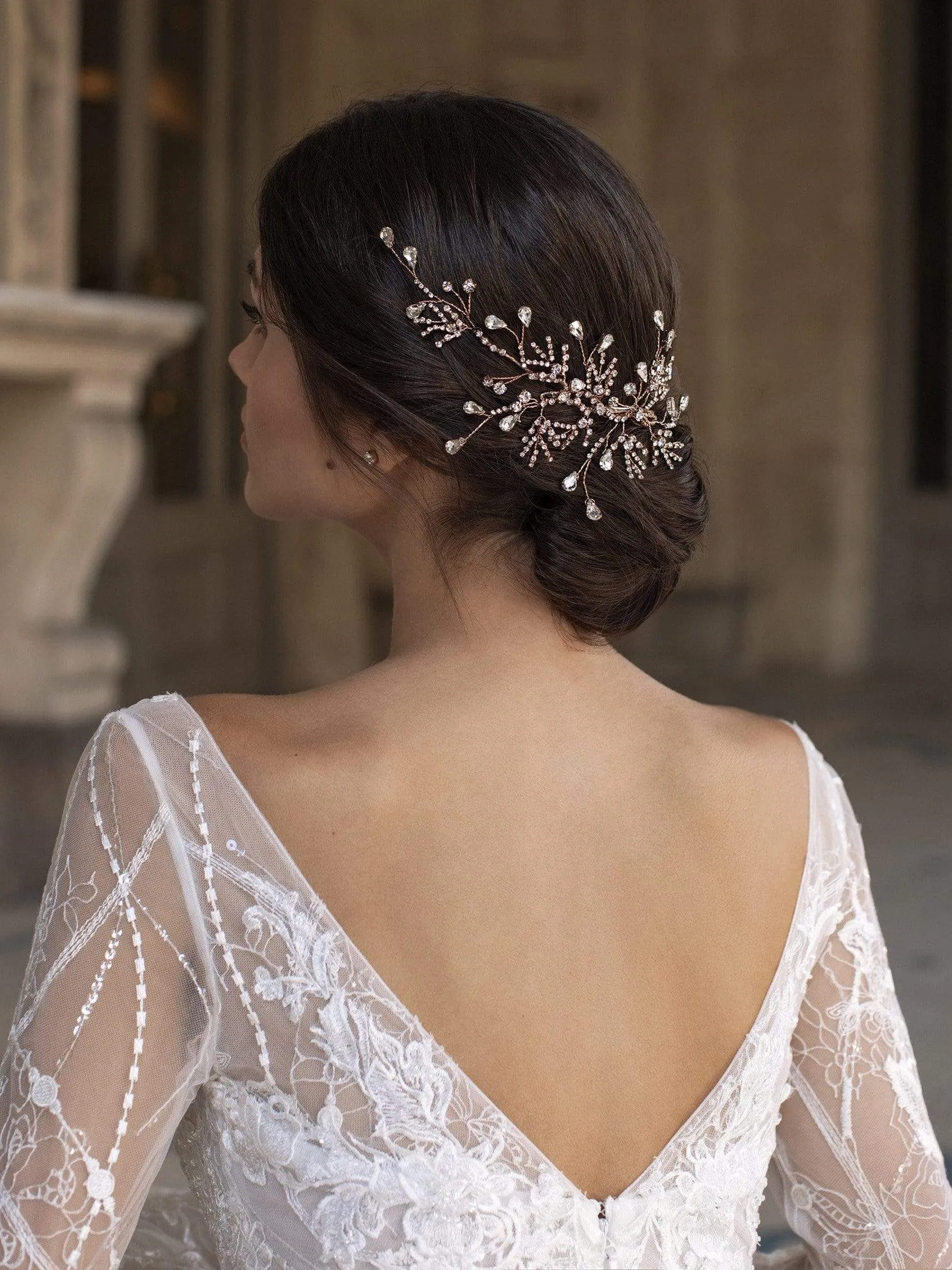 Pronovias Privee: Anemone Clip