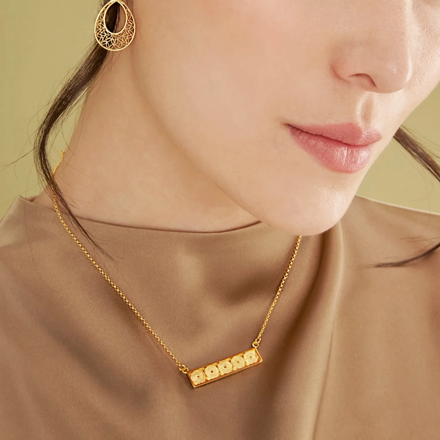 RIVER GOLD PENDANT NECKLACE ENGRAVABLE FILIGREE