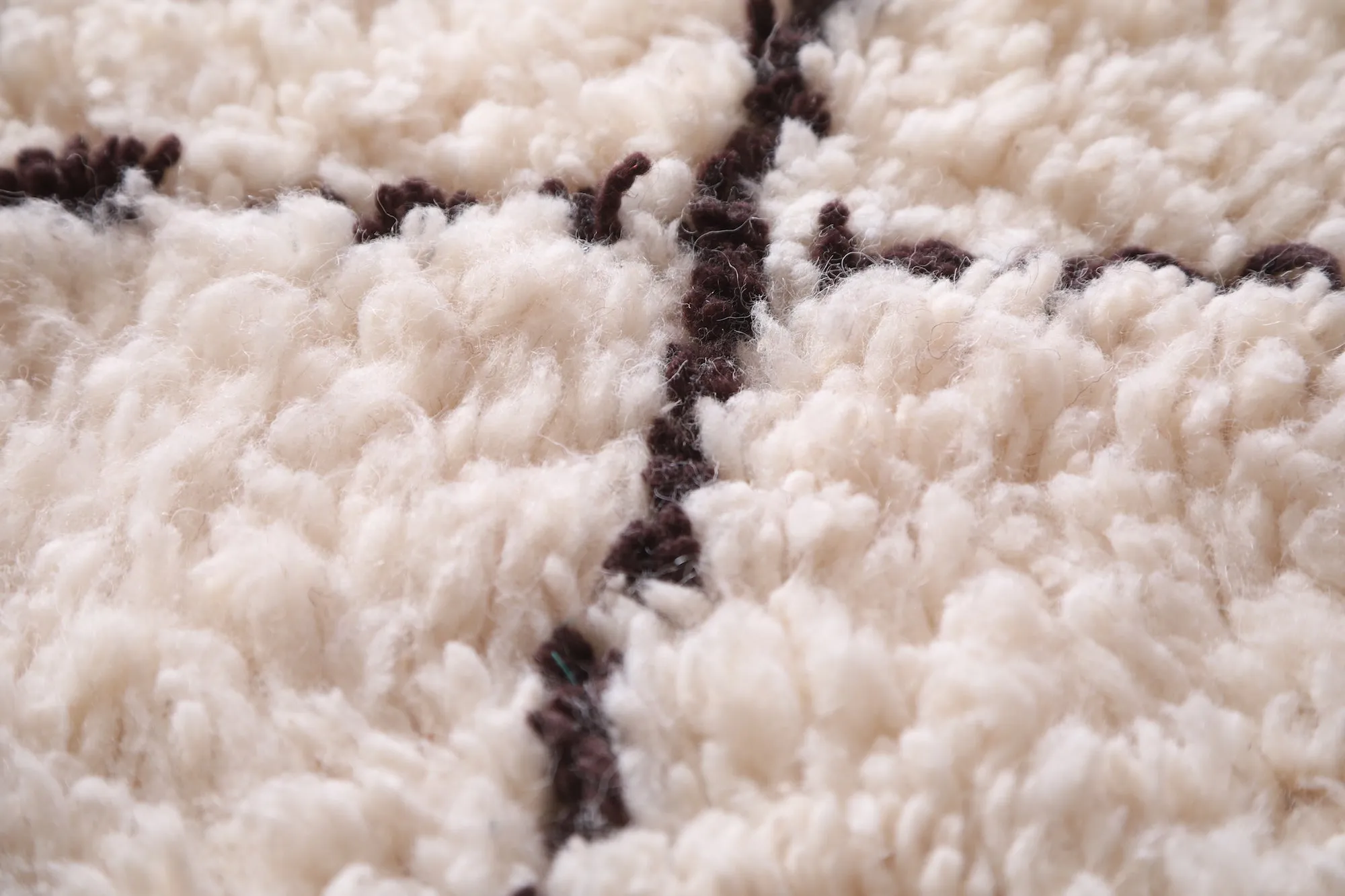 Round handmade rug - custom rounded berber rug