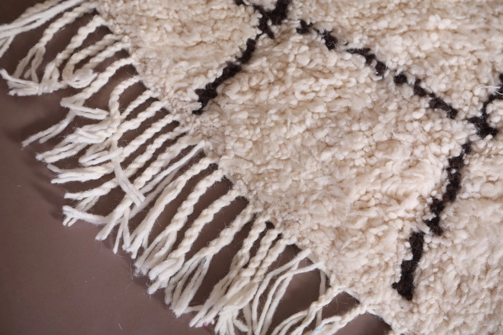 Round handmade rug - custom rounded berber rug