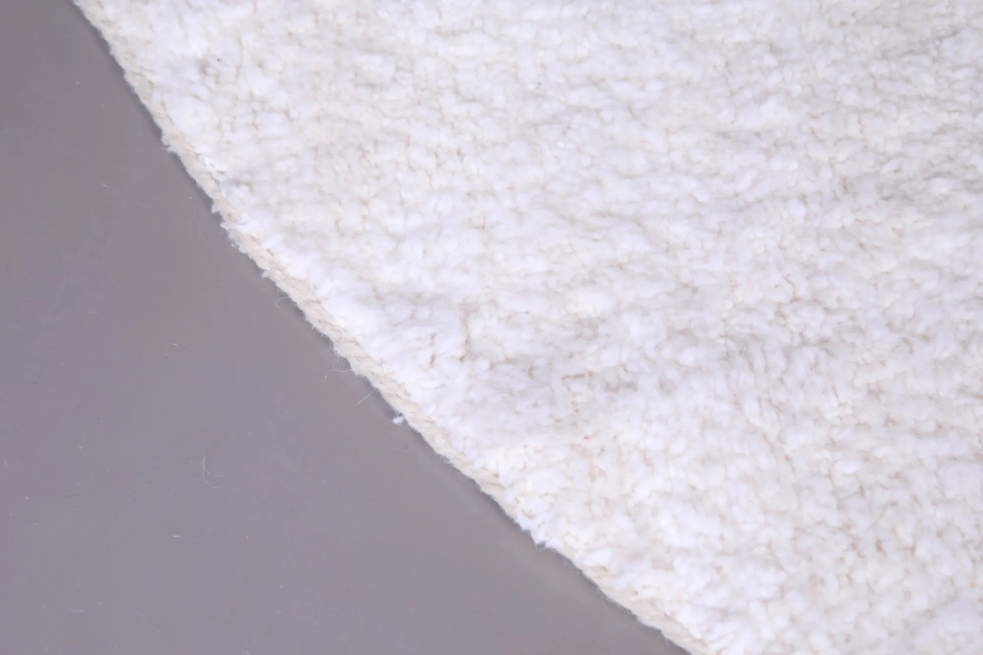 Round Moroccan wool - custom rounded rug