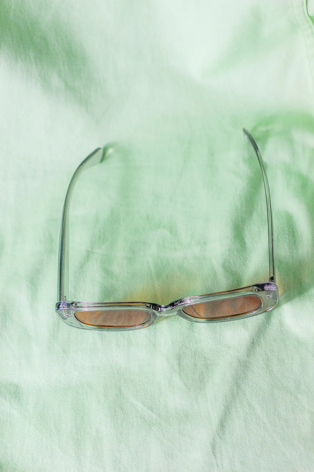 Rounded Rectangle 90s Look Sunglasses