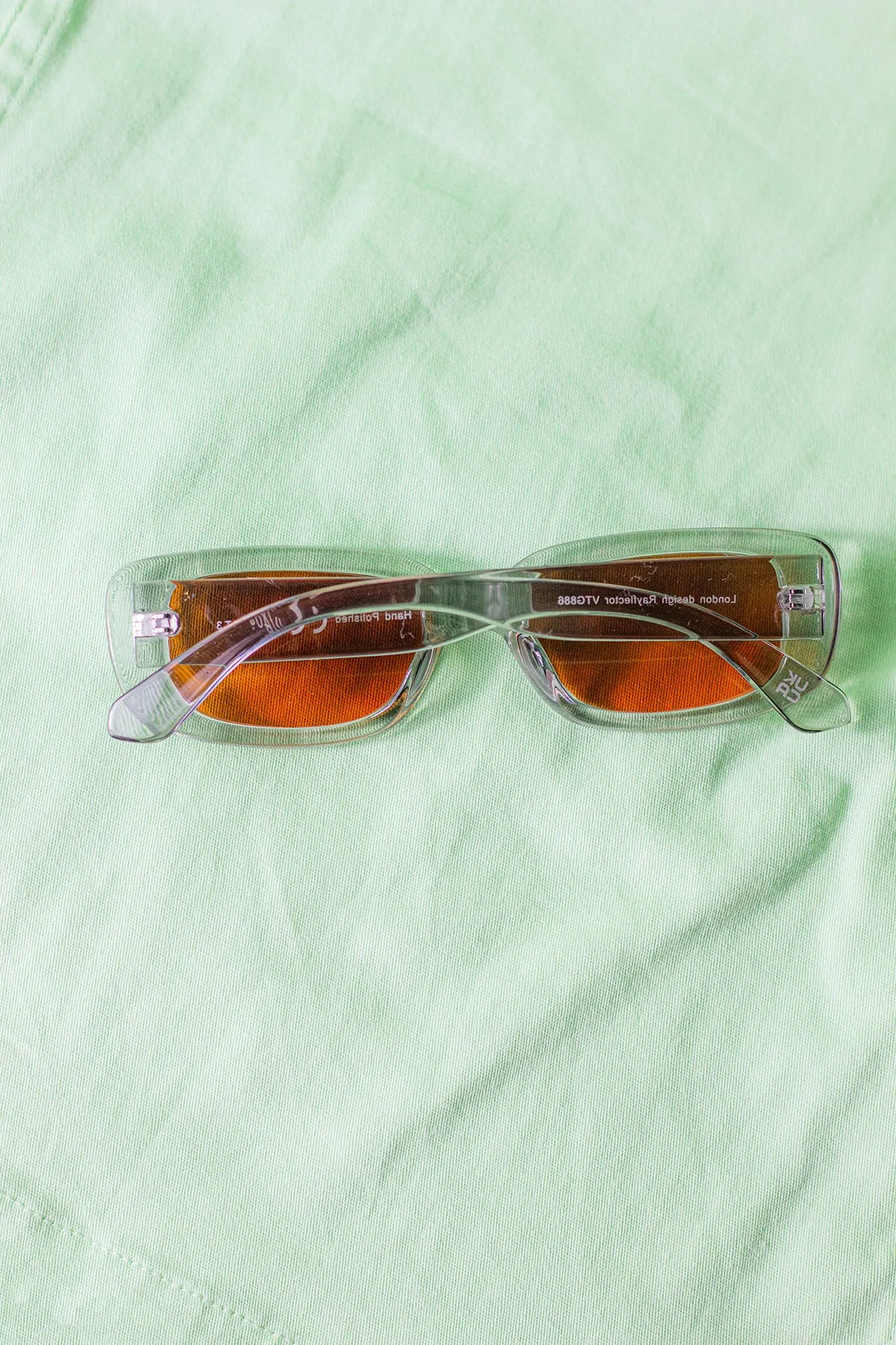 Rounded Rectangle 90s Look Sunglasses
