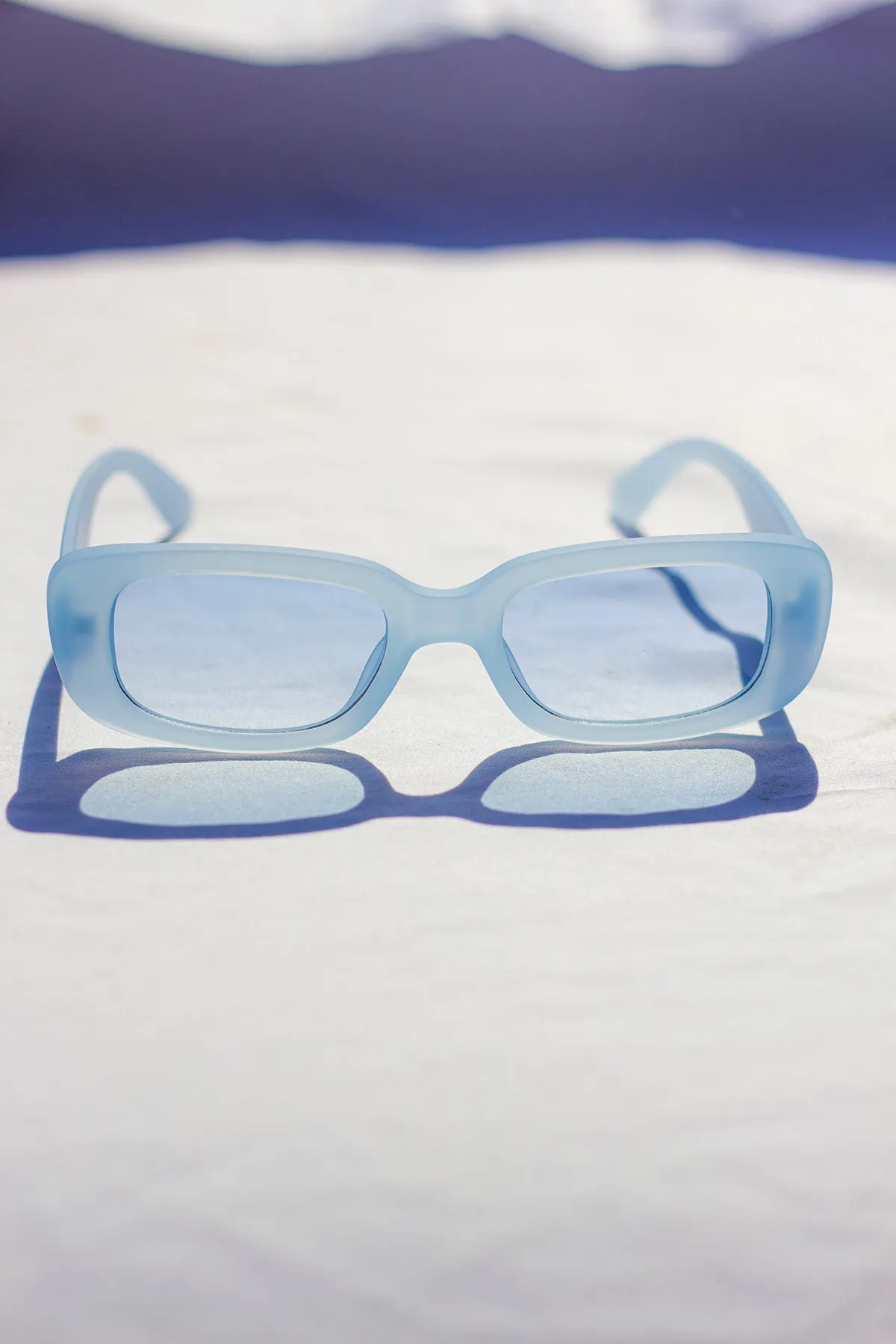 Rounded Rectangle 90s Look Sunglasses