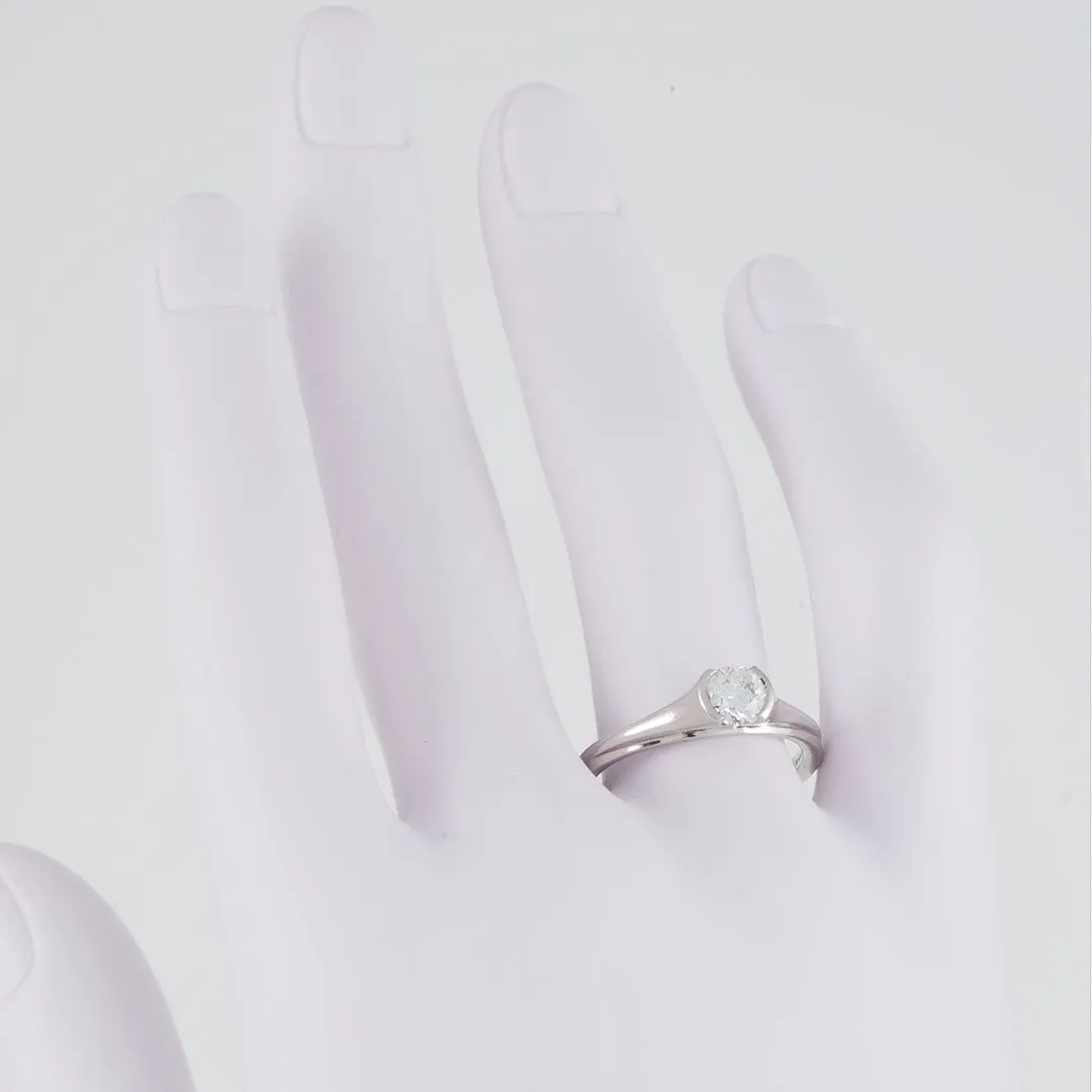 SHOLDT DESIGN - Organic Half Bezel Solitaire with Diamond