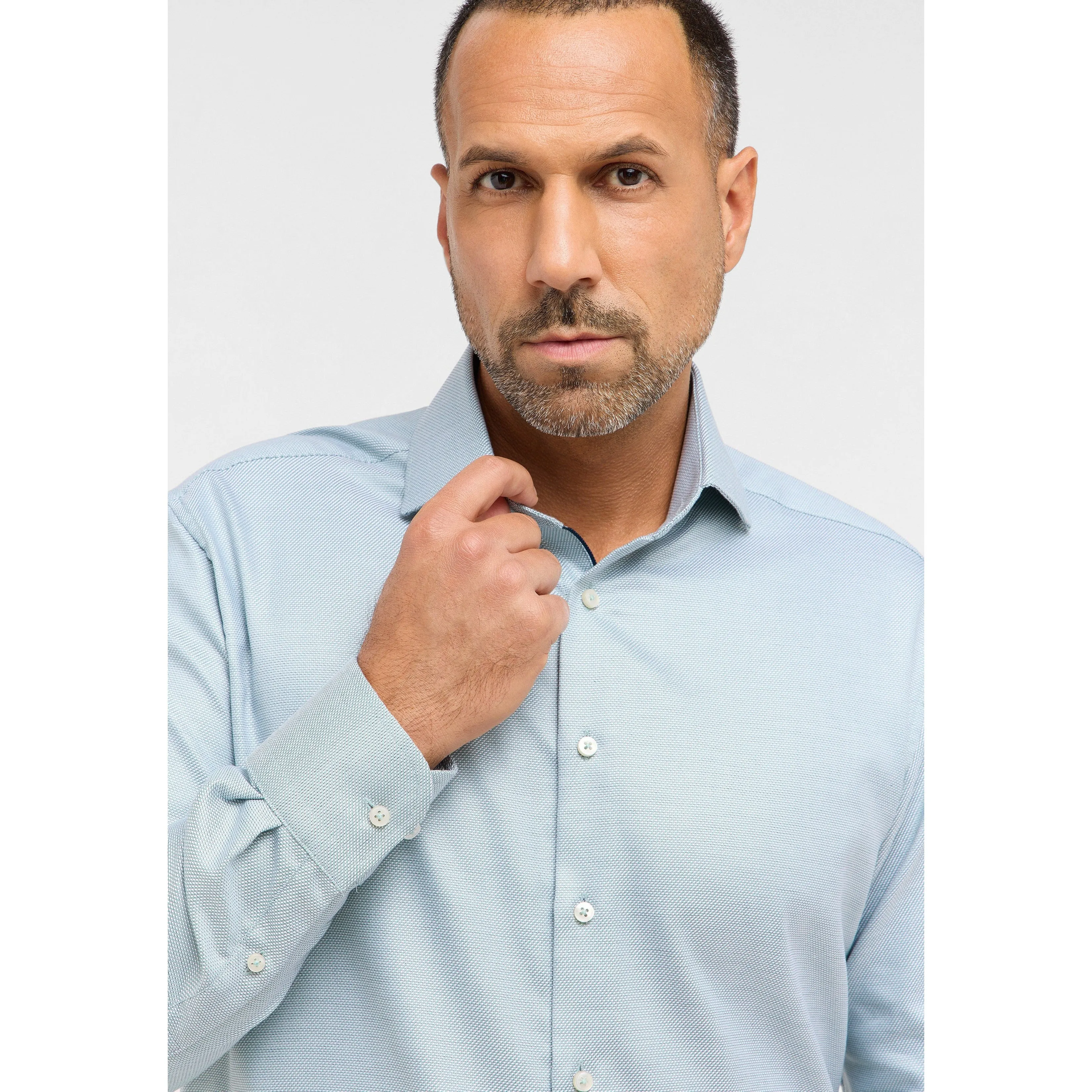 STRUCTURED TWILL MODERN FIT