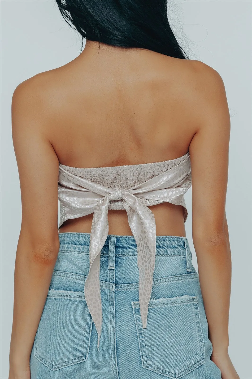 Subtle Move Top