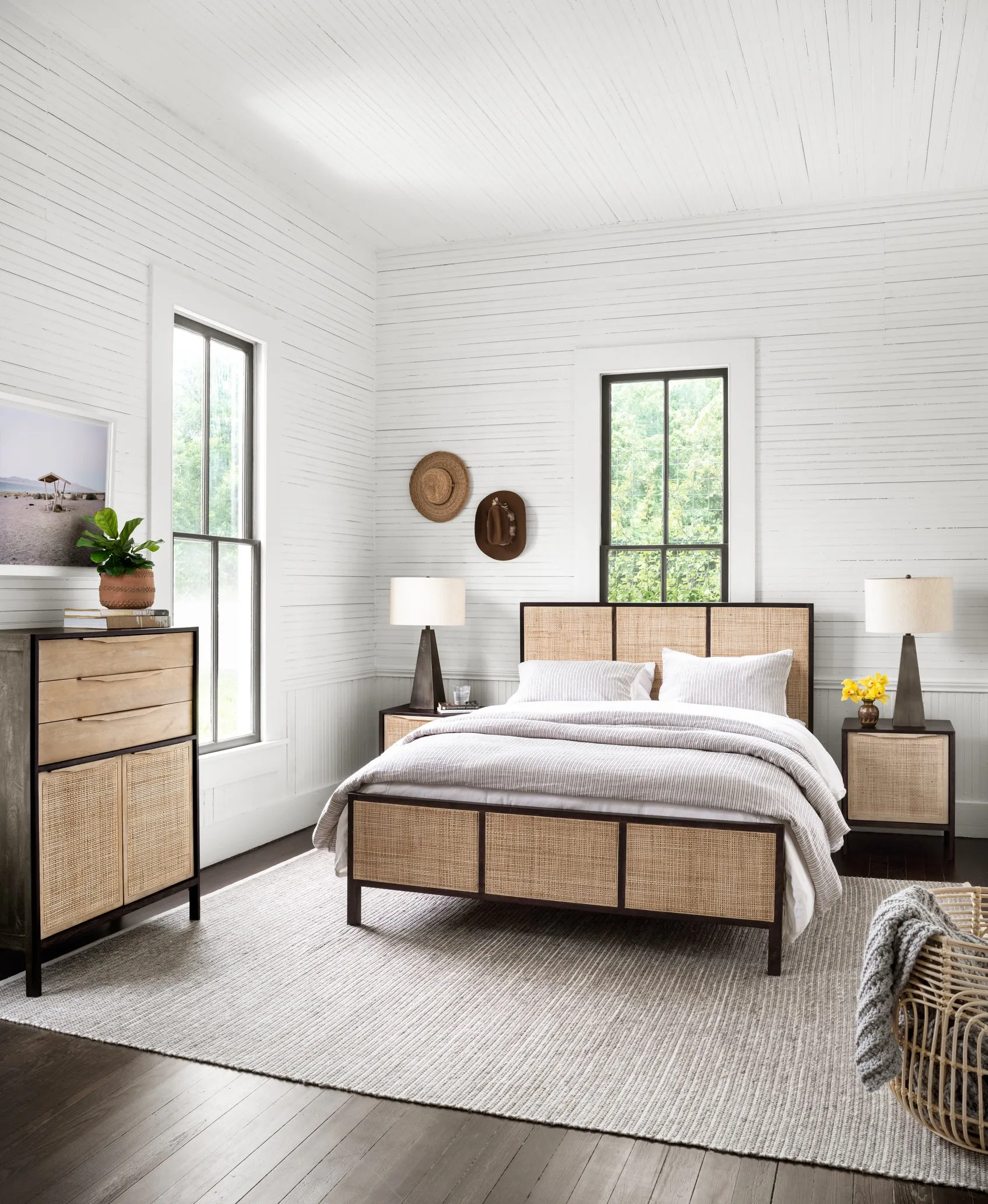 Sydney Nightstand-Black Wash