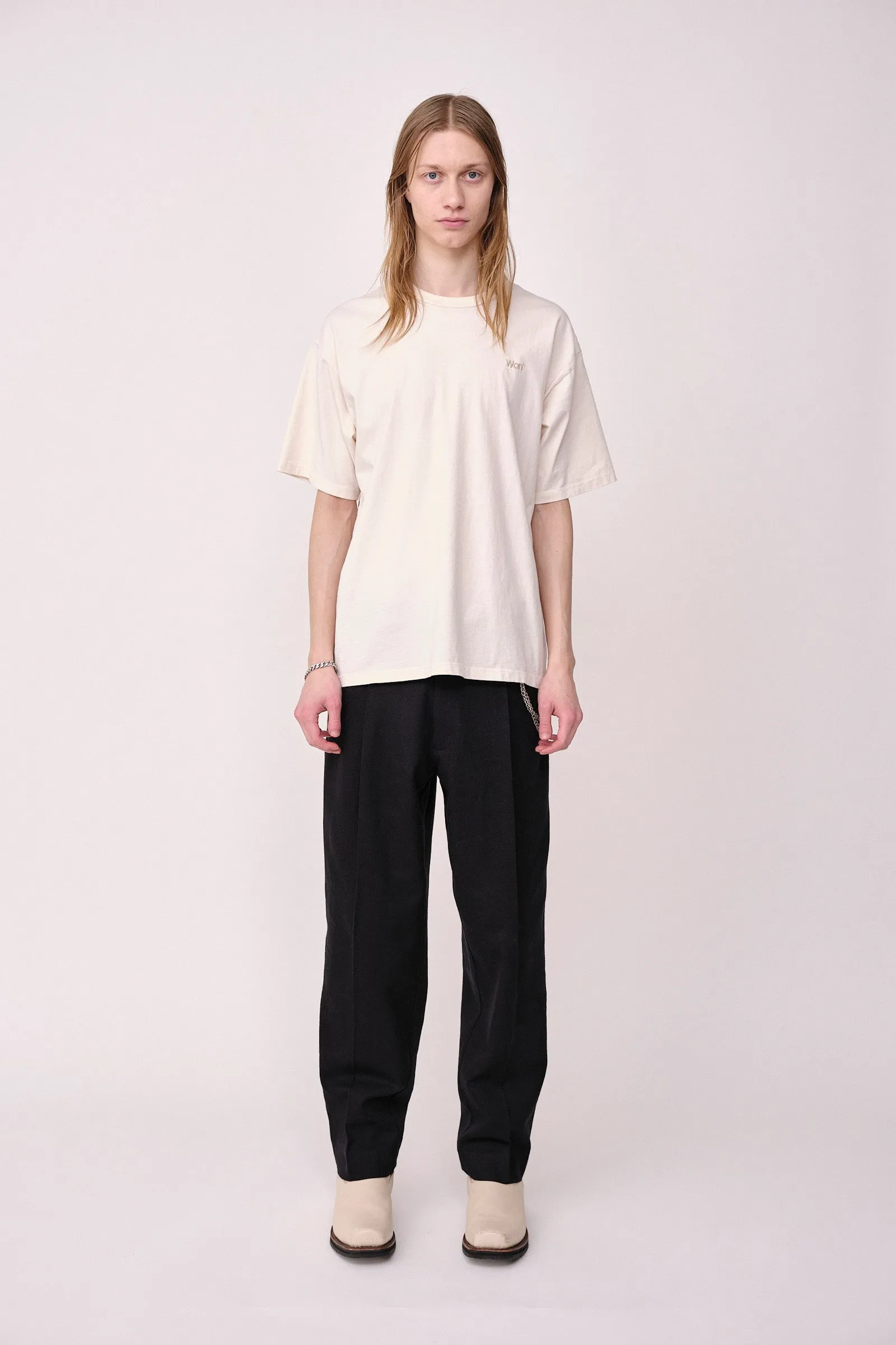 The Staff Tee Embroidery M - Snow White