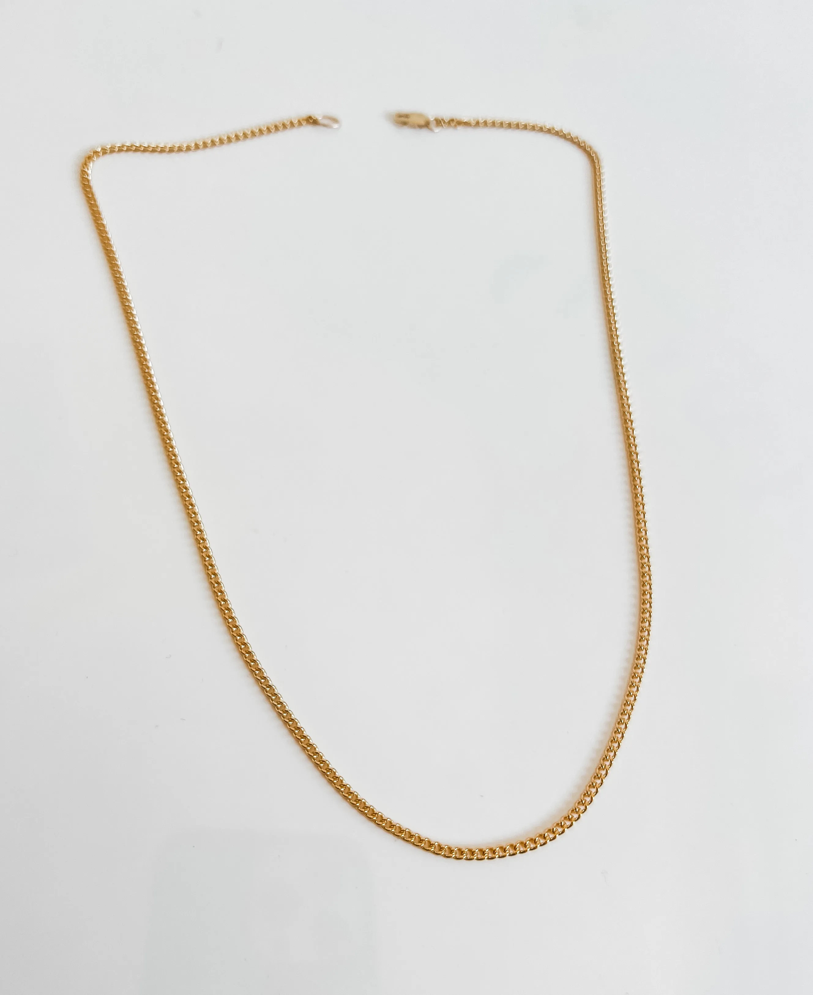 THIN CURB CHAIN