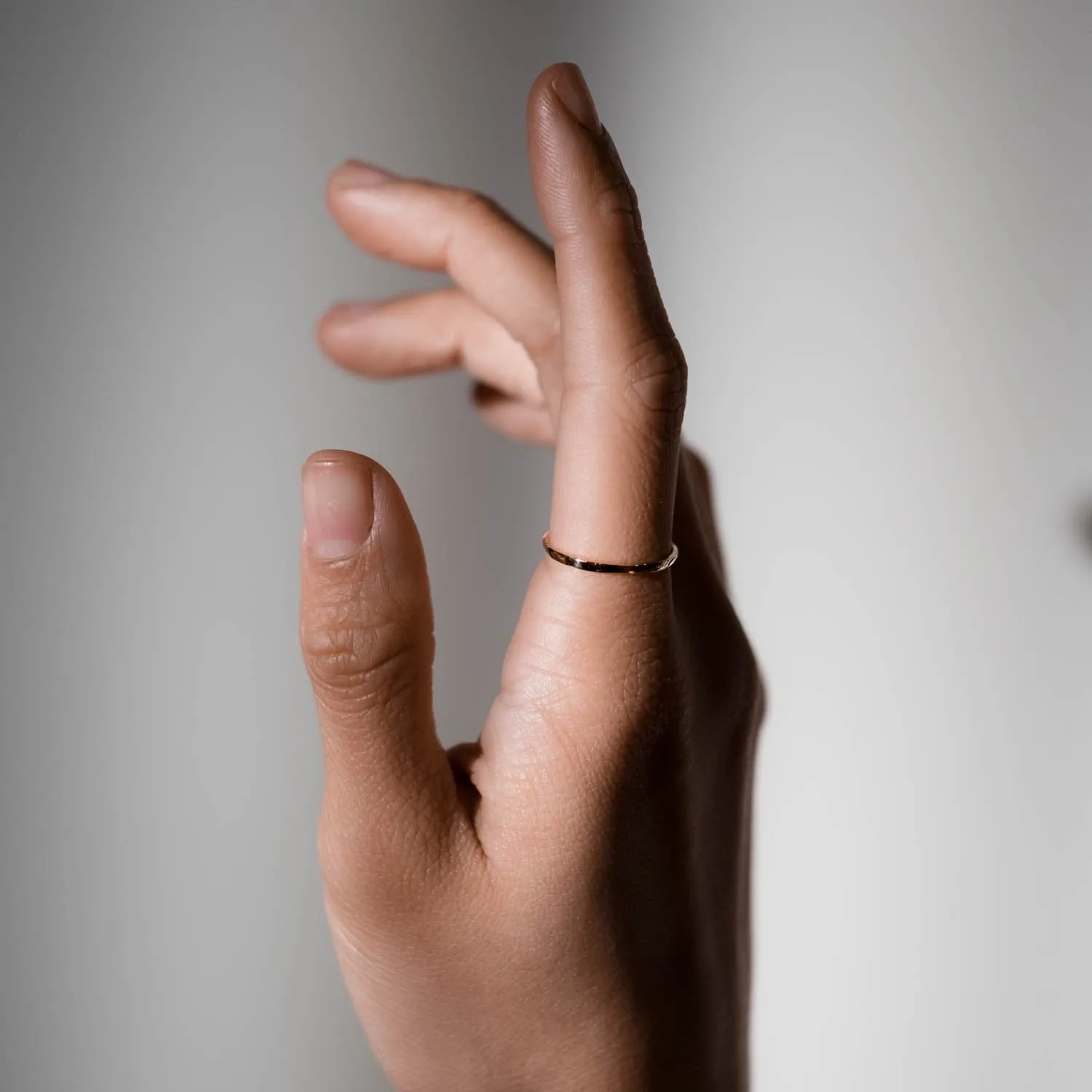 Thin Hammer Ring