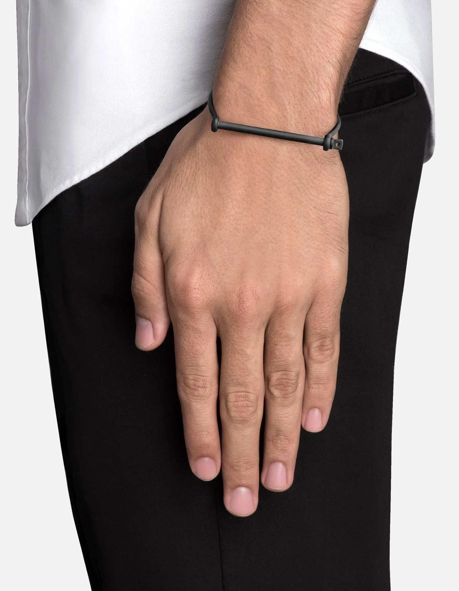 Thin Screw Cuff, Noir
