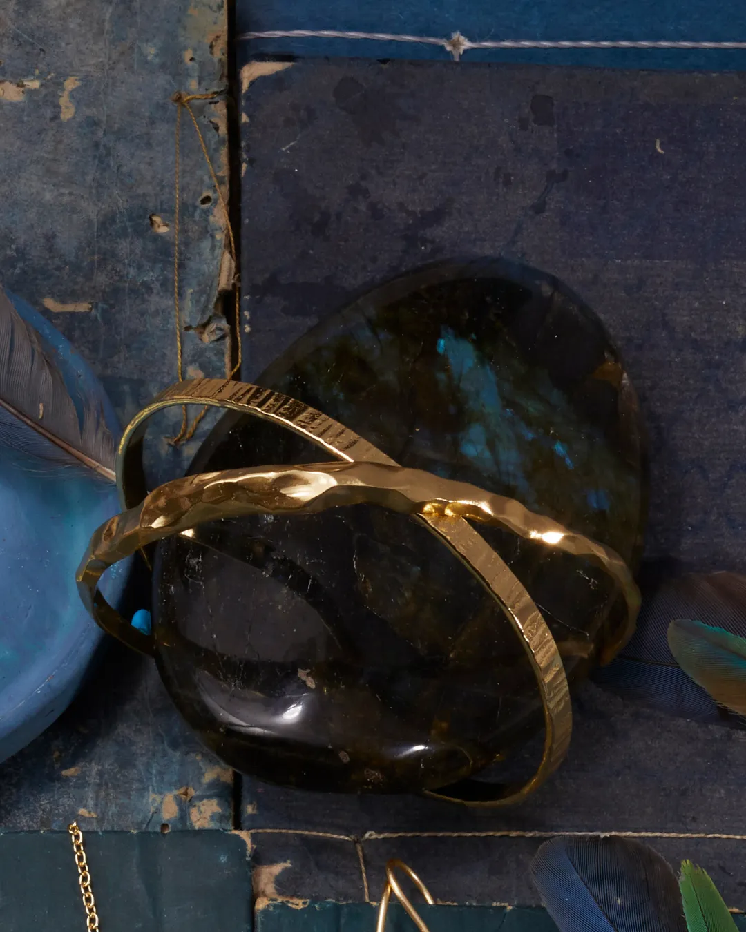 THIN TEXTURED CUFF