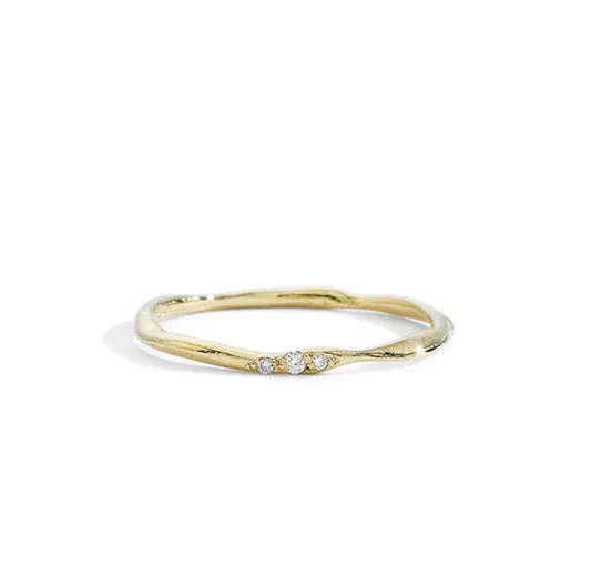 thin wavy diamond band