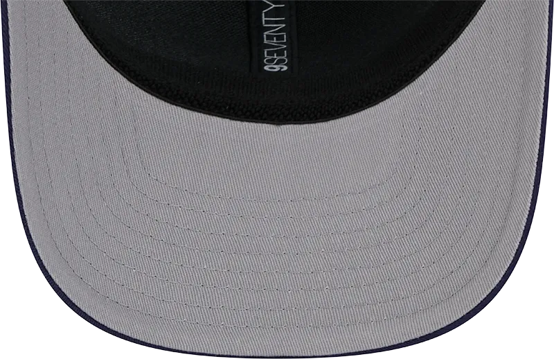 Toronto Maple Leafs 9SEVENTY Stretch Snap Trucker