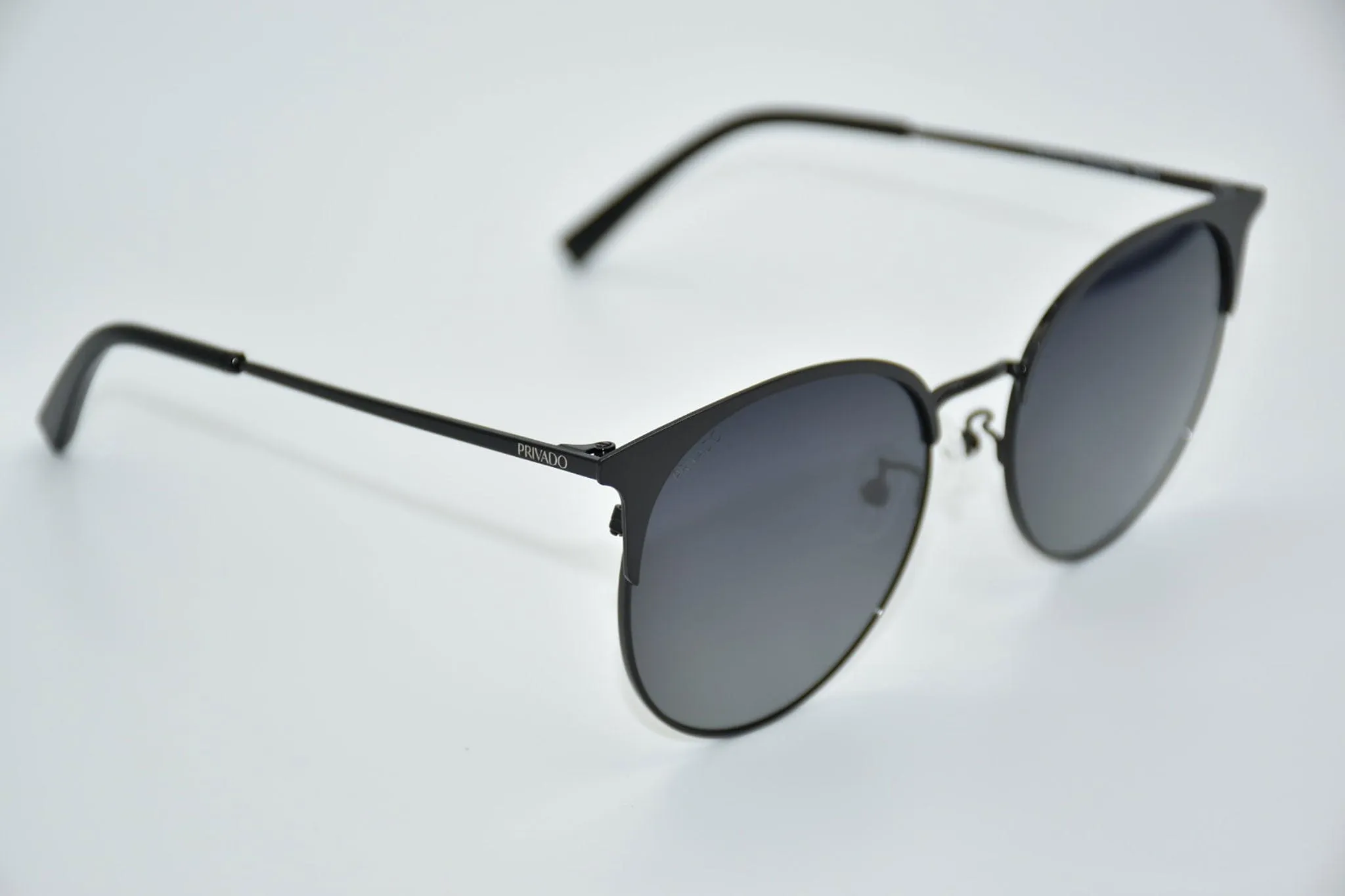 Verraux - Black Cat-Eye Sunglasses - Scratch Resistant