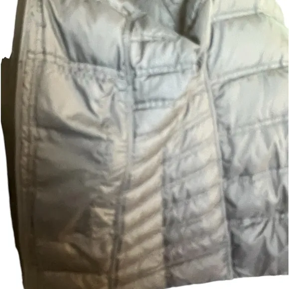 Woolrich size medium down quilted long winter Parka w/ hidden hood black zipper