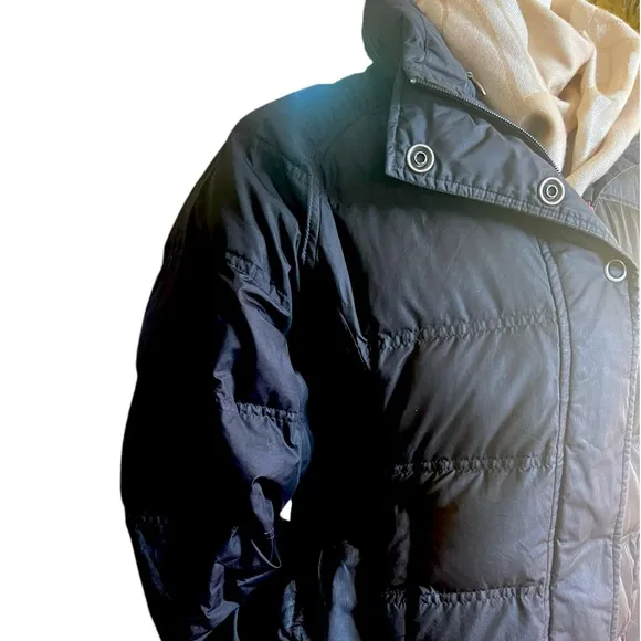 Woolrich size medium down quilted long winter Parka w/ hidden hood black zipper